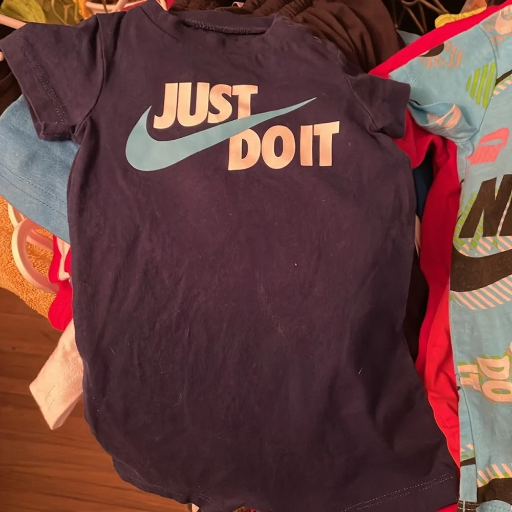 3 Nike Onesies - Picture 5 of 7